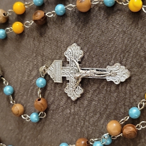 HANDMADE Olive Wood Yellow Shell Aqua Glass 59 Bead Rosary - Picture 2 of 7